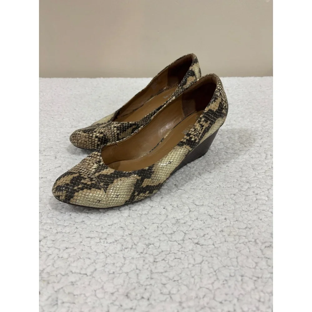 Clarks Womens 12 Tan Snakeskin Print Wedge Pump Heels Slip On Comfort Casual